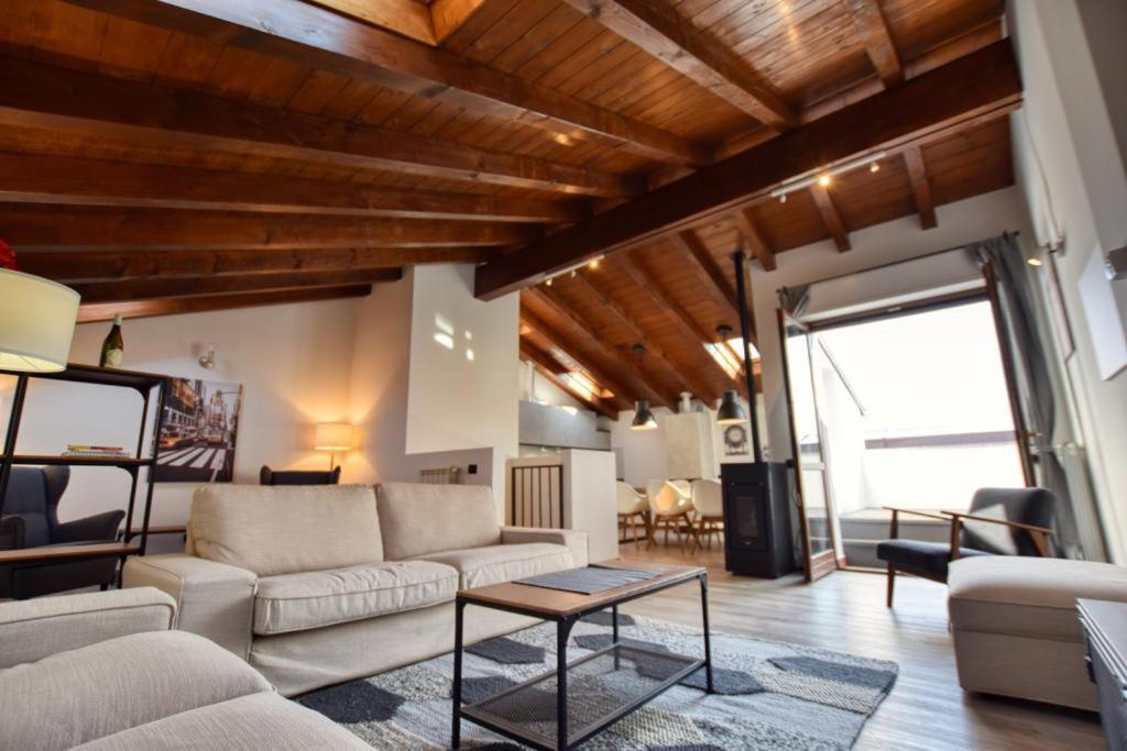 Bella Camelia - Lago Di Como San Siro  Extérieur photo